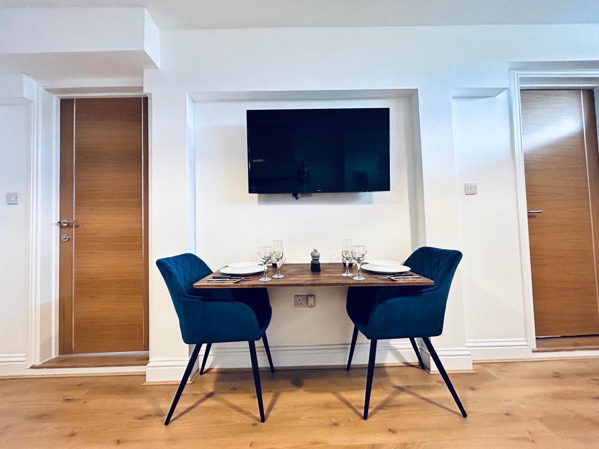 Private 2 Bed Guest House - Van Parking, M25 & A1 Connections Potters Bar Exterior foto
