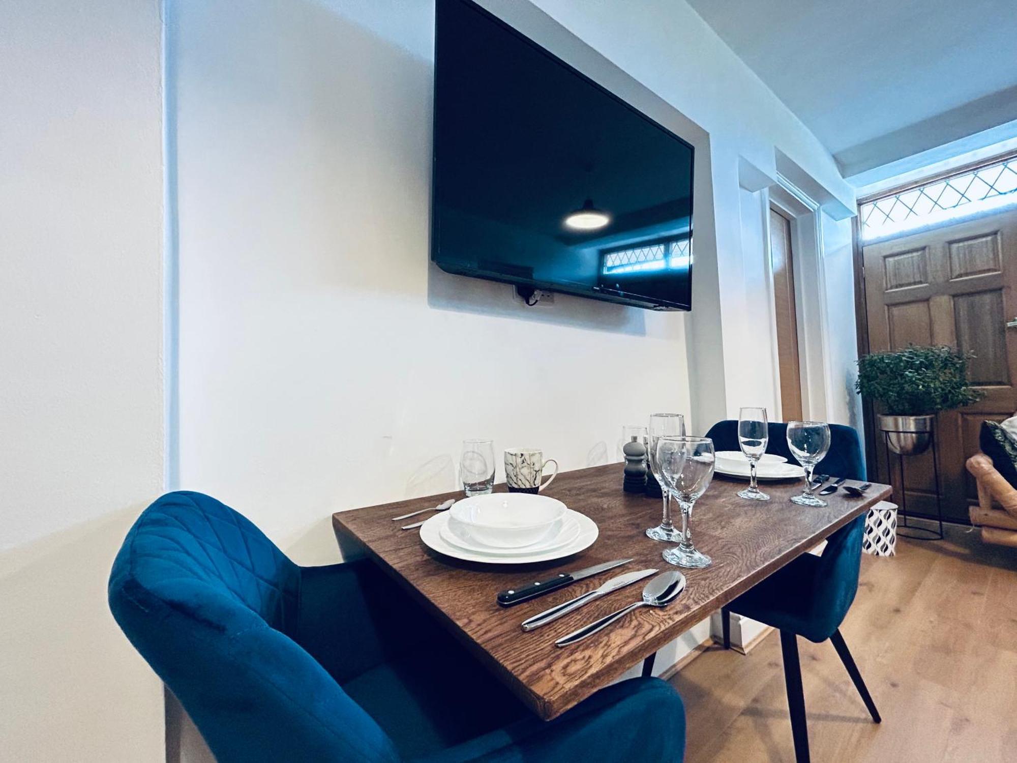 Private 2 Bed Guest House - Van Parking, M25 & A1 Connections Potters Bar Exterior foto