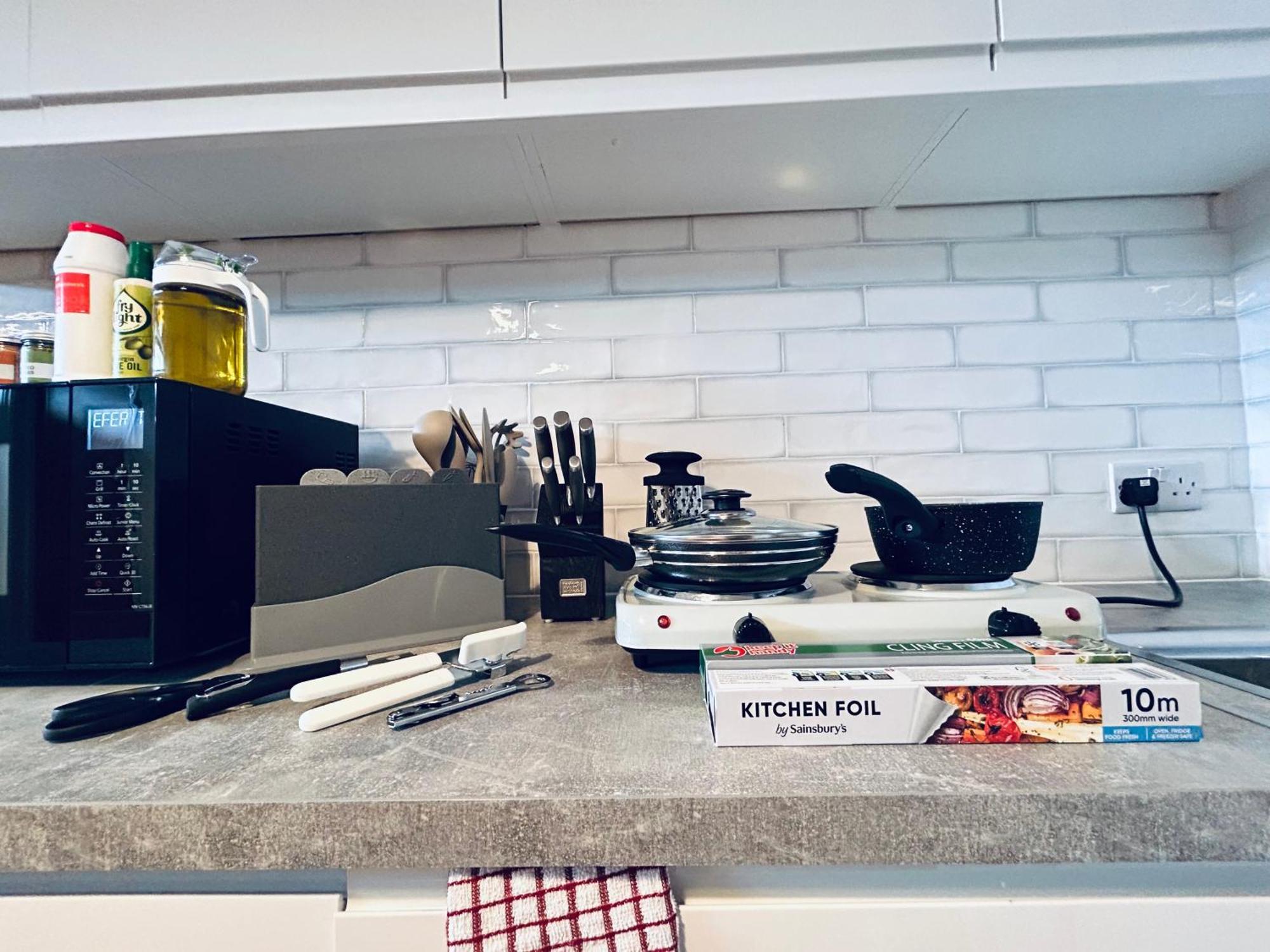 Private 2 Bed Guest House - Van Parking, M25 & A1 Connections Potters Bar Exterior foto